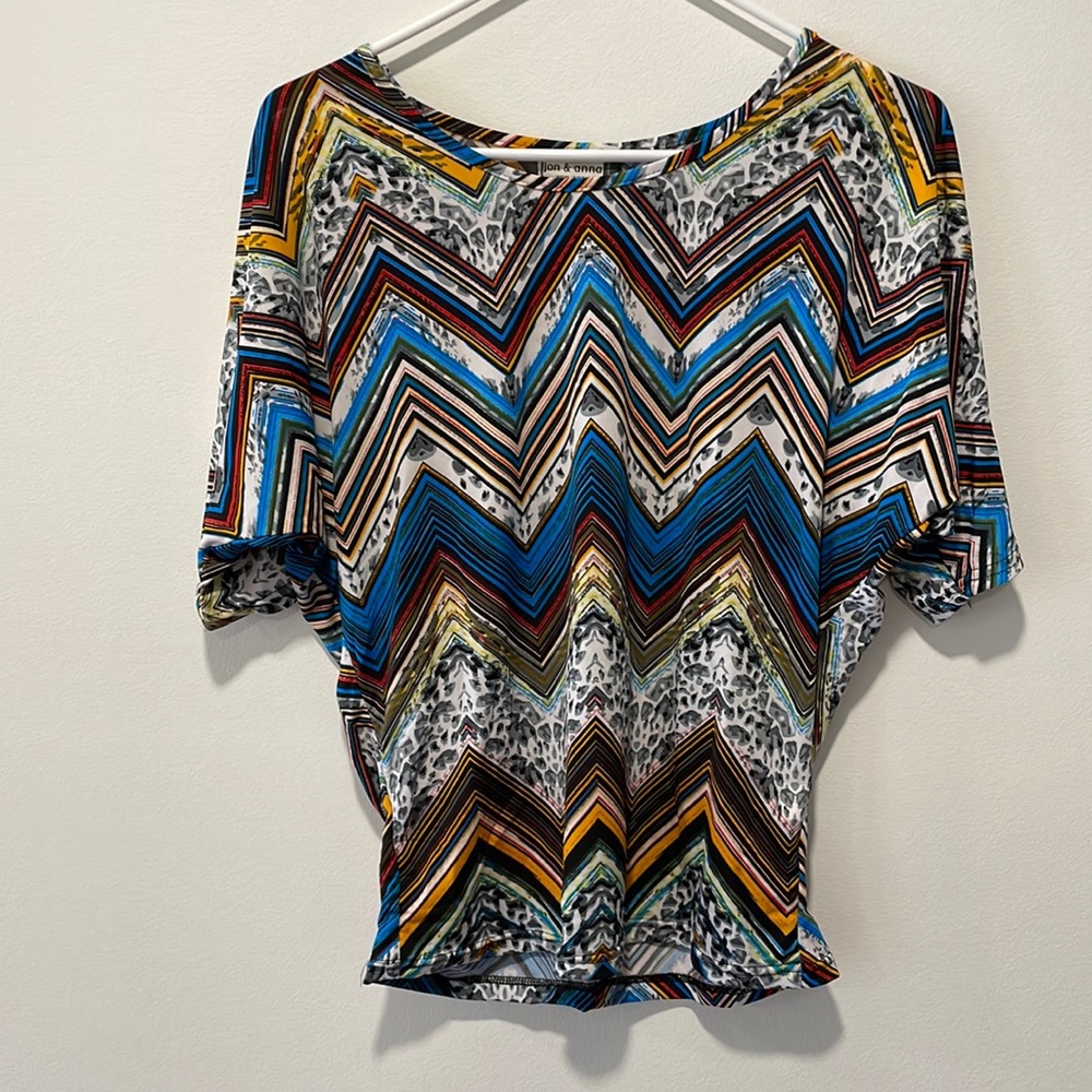 NWT Jon & Anna Women’s Multi Color Short Sleeve Top
